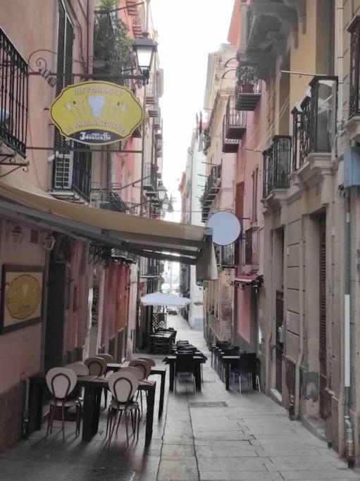 Pop In! Sunny 2Bdr Apt Cagliari Near The Beach Exterior foto